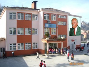 NİKSAR BİR DEĞERİNİ KAYBETTİ. Dr.İSMET SAKARYA VEFAT ETTİ
