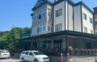 Biz Bize Kahvaltıya Davet